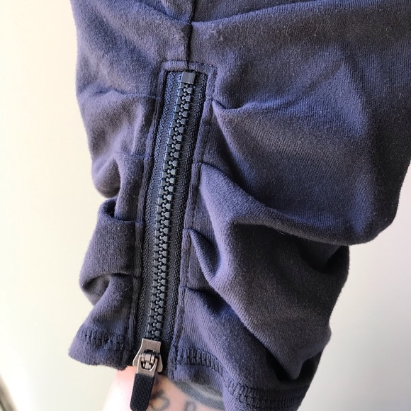 Lululemon gray ruched crop leggings - Picture 4 of 6